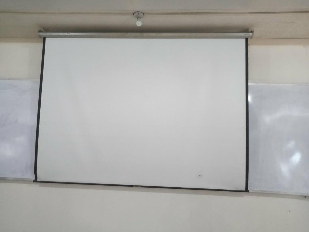 Retractable Projector Screen (Category: Projectors) located in Manila. Submitted by do_888 (Listing ID 1008913443, Image 3). Description: Manual Retractable projector screen. Approx dimensions: 94x67 inches For pick-up only Sampaloc area. For inquiries, please SMS us at 0918.891.8006..