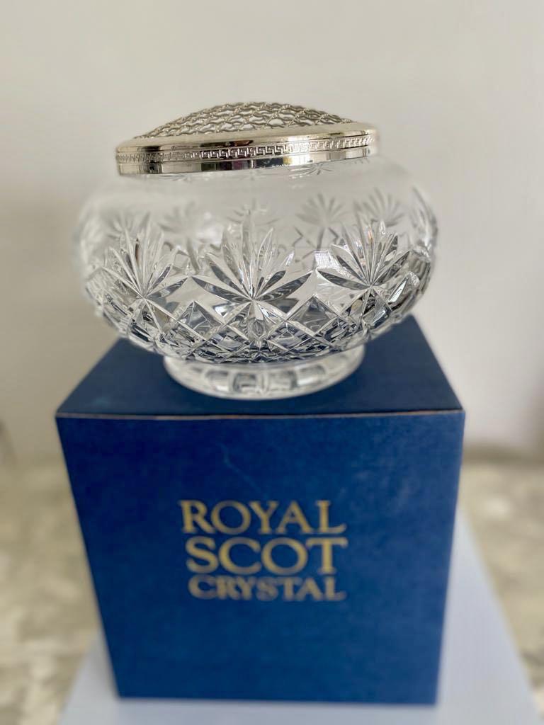 Royal Scot Crystal Rose Bowl 英國皇室水晶擺設香花碗花樽花瓶, 傢俬