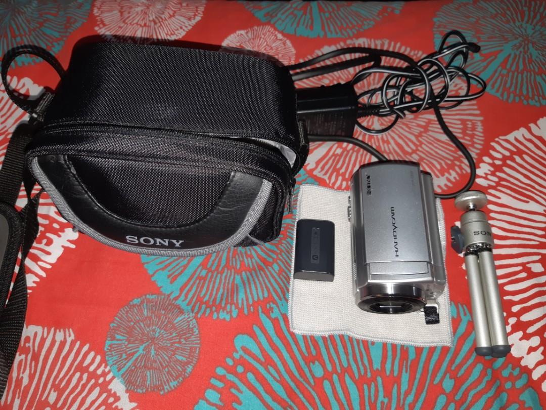 SONY HANDYCAM DCRSR68 Rarely Used, Photography, Video Cameras on Carousell SONY HANDYCAM DCRSR68 Rarely Used, Photography, Video Cameras on Carousell