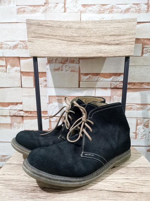 Suede Boot Shoes US12 (Category: Boots) located in Marikina City. Submitted by justylebasics (Listing ID 1009040678, Image 2). Description: Suede Boot Shoes • US 12 • Black • Marikina-made Payment through GCASH/BPI Online Transfer/Bank Deposit Can ship through Grab Express and Lalamove c/o buyer .