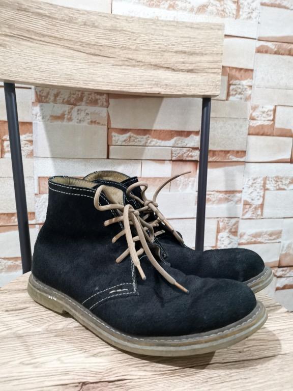 Suede Boot Shoes US12 (Category: Boots) located in Marikina City. Submitted by justylebasics (Listing ID 1009040678, Image 1). Description: Suede Boot Shoes • US 12 • Black • Marikina-made Payment through GCASH/BPI Online Transfer/Bank Deposit Can ship through Grab Express and Lalamove c/o buyer .