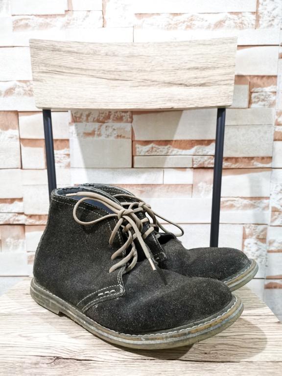Suede Boot Shoes US12 (Category: Boots) located in Marikina City. Submitted by justylebasics (Listing ID 1009041244, Image 1). Description: Suede Boot Shoes • US 12 • Brown • Marikina-made Payment through GCASH/BPI Online Transfer/Bank Deposit Can ship through Grab Express and Lalamove c/o buyer .