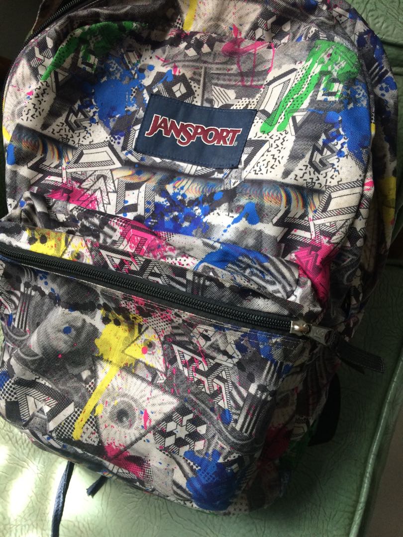 Tas jansport on sale gramedia