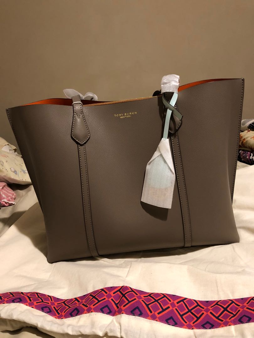 Tory Burch Perry Small Triple Compartment Tote Bag Light Umber Brown,  Barang Mewah, Tas & Dompet di Carousell