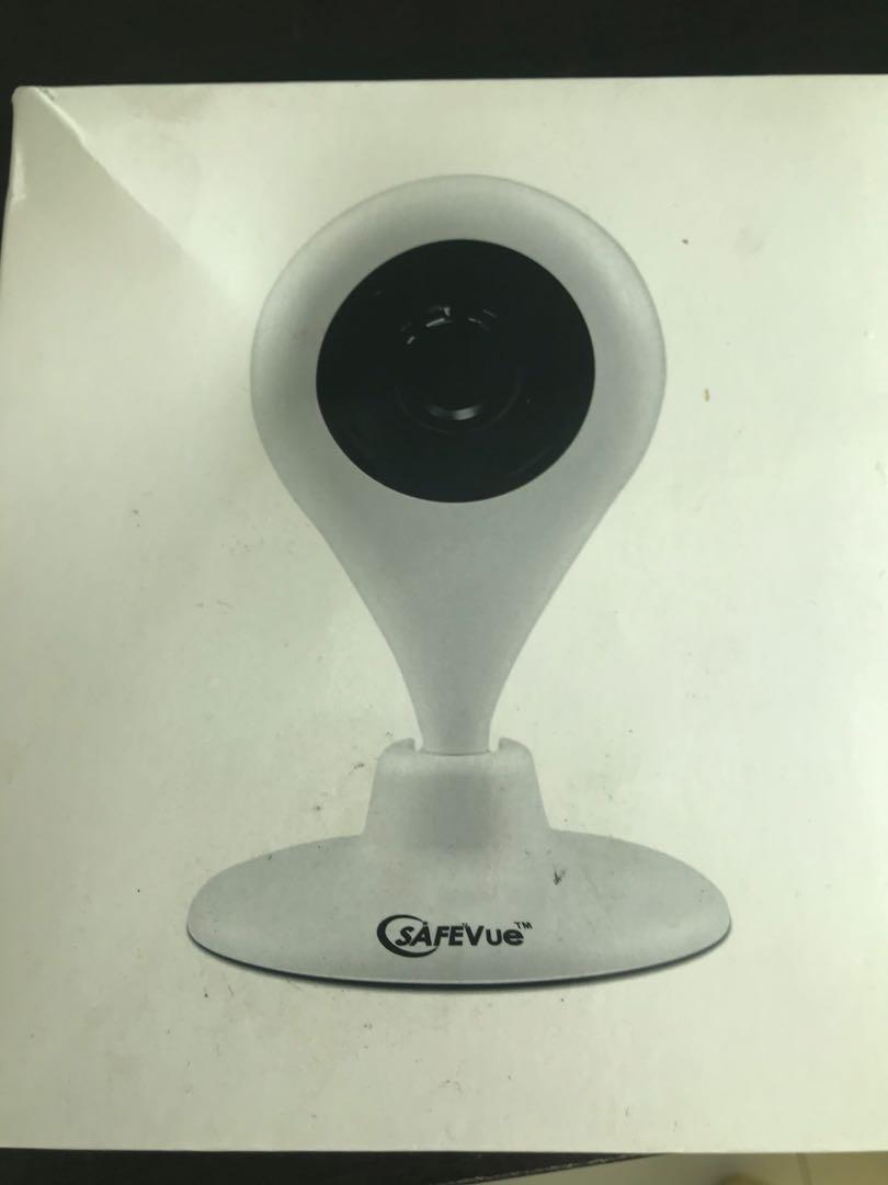 Wireless Smart Camera (Category: Security Systems & CCTV Cameras) located in Singapore. Submitted by bbmathi (Listing ID 1008880779, Image 1). Description: Brand : Safevue Singapore brand Very easy to use With user manual Bought for 110$ but never used .