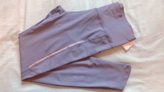 （分類：）位於 。 由 littletwoo 提交（商品編號 1008949577，圖片 1）。簡介： 。