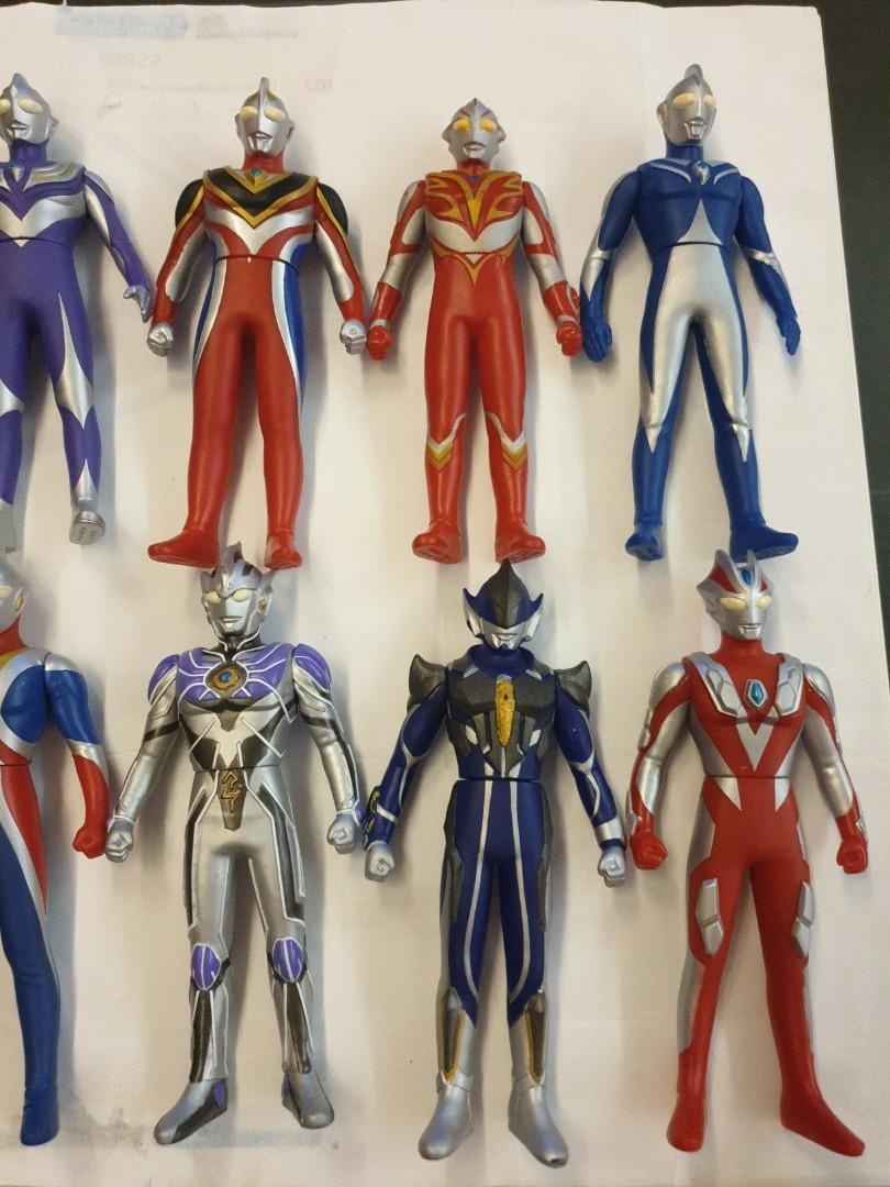 ultraman vinyl figures