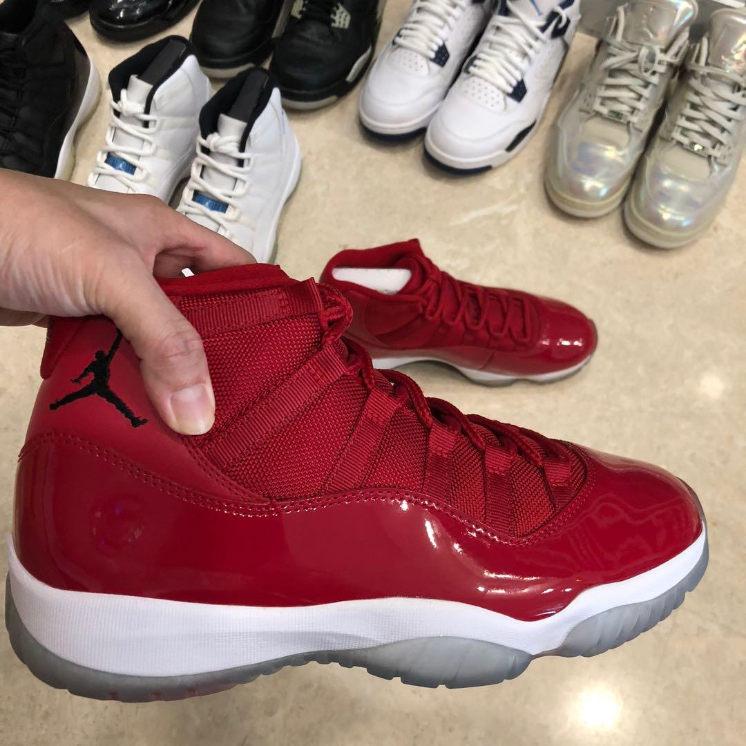 Red jordans clearance 11 mens