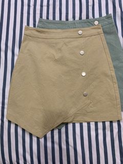 (Category: ) located in . Submitted by random.com (Listing ID 1009255528, Image 1). Description: .