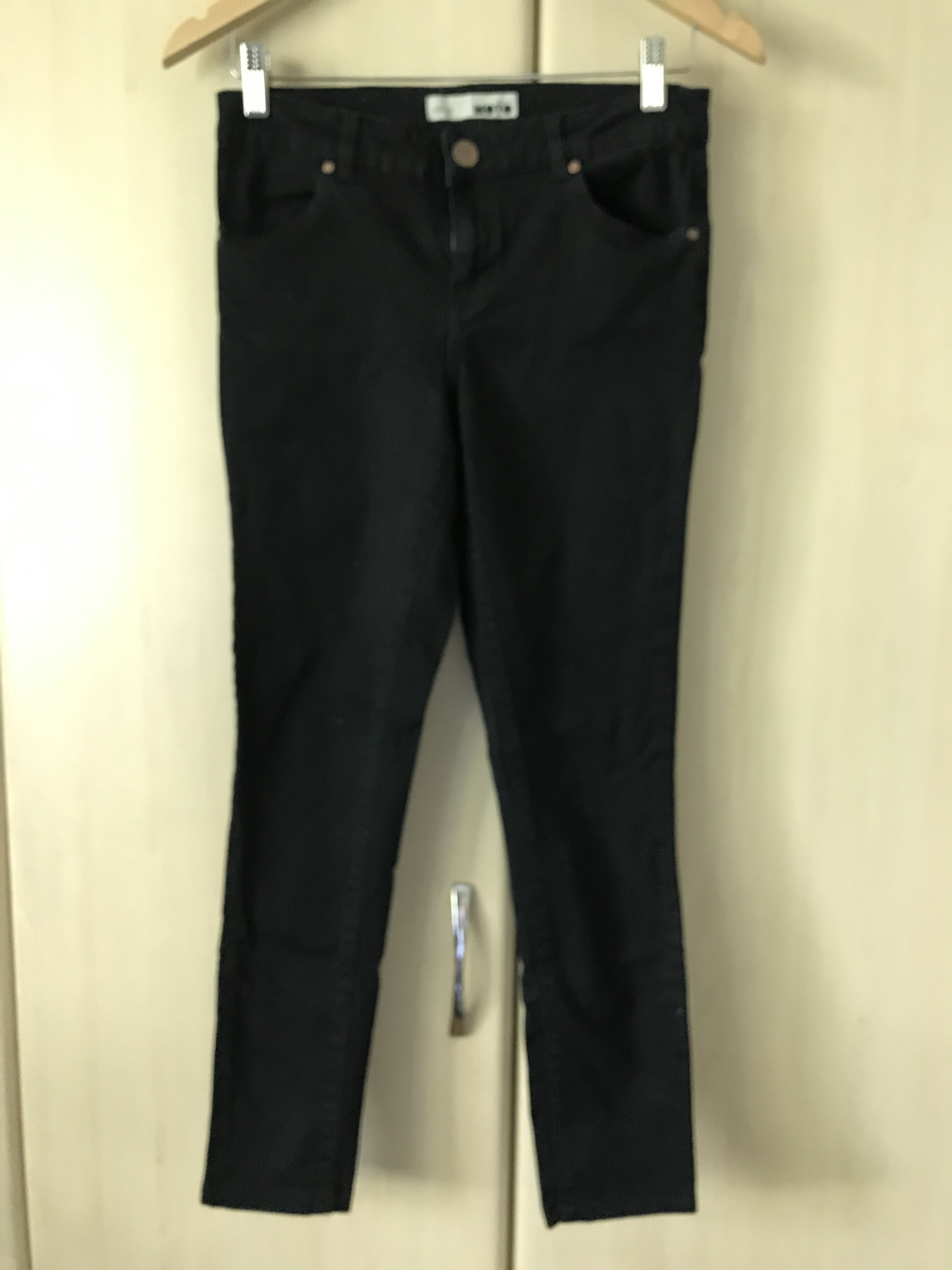 black moto jeans