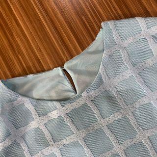 Blue square top