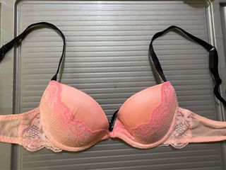 (Kategori: ) berada di . Dikirim oleh prelovedstuffgoood (ID iklan 1009166817, Gambar 1). Deskripsi: .