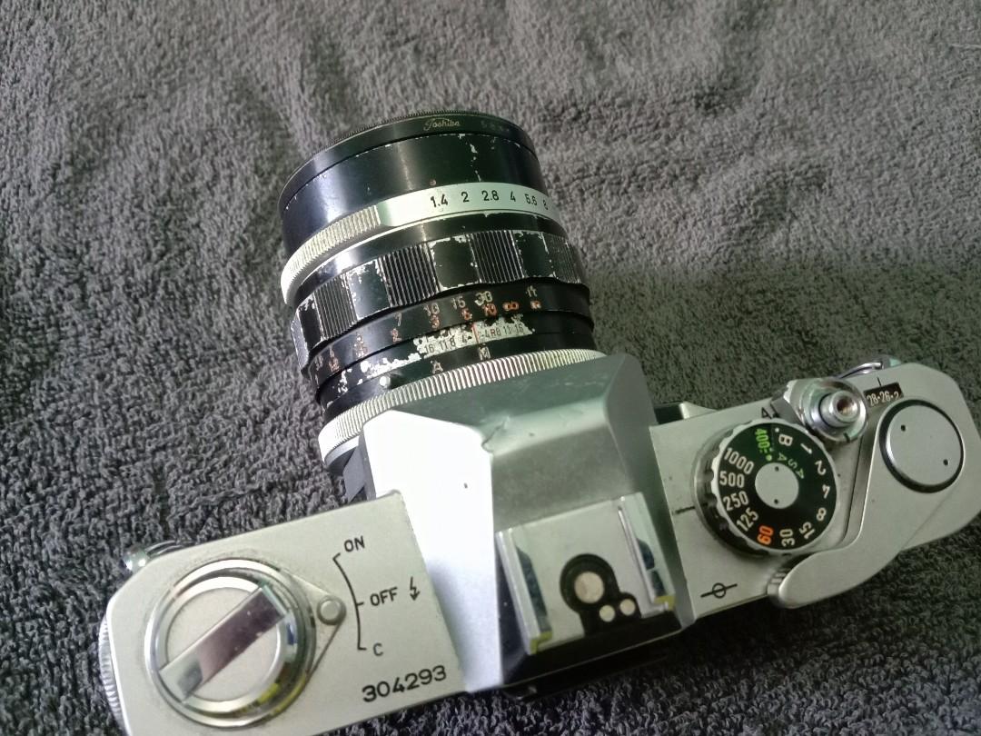 Canon FTb w/ 2 lenses (Category: Flashes) located in Makati City. Submitted by luis02 (Listing ID 1009154495, Image 3). Description: Canon FTb Film Camera Selling only as set ✔Uses PX625 or equivalent ✔Accurate light meter ✔Full manual (will work w/out battery) ✔Viewfinder with few dusts (doesn't affect output) ✔Working Condition ✔Has dent on top of prism (see pic) ✔All speeds working ✔All ISO working ✔UV Filter ✔Leather strap Lenses ✔Canon FL 50