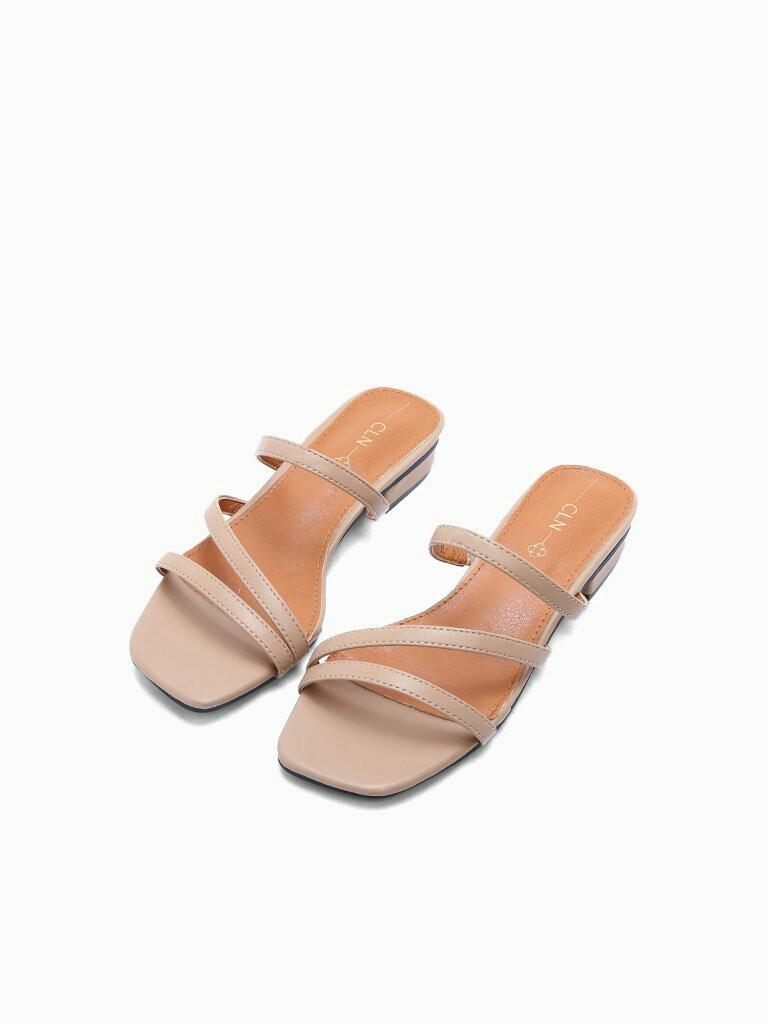 cln flat sandals