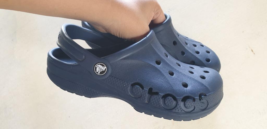 crocs fairview mall