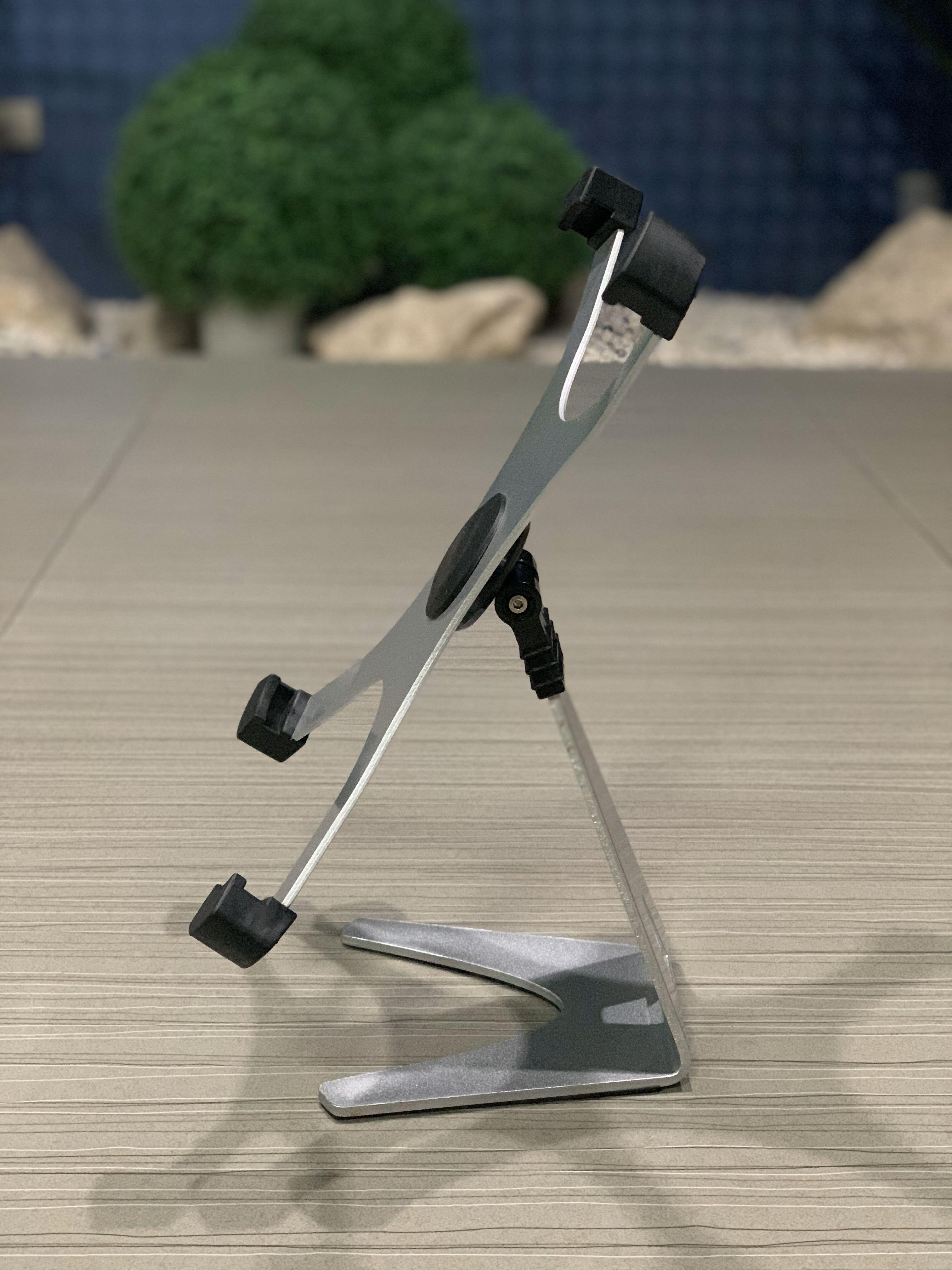Havit Ipad Stand (Category: iPad) located in San Juan City. Submitted by addieandmatty (Listing ID 1009216605, Image 2). Description: Perfect for online schooling this school year.