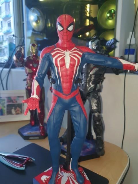 advanced suit spiderman hot toys