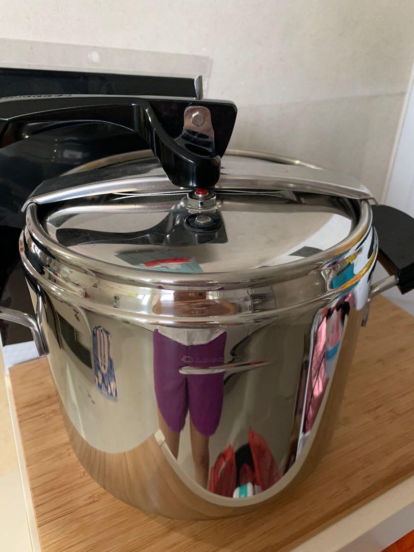 7L Lagostina Pressure Cooker
