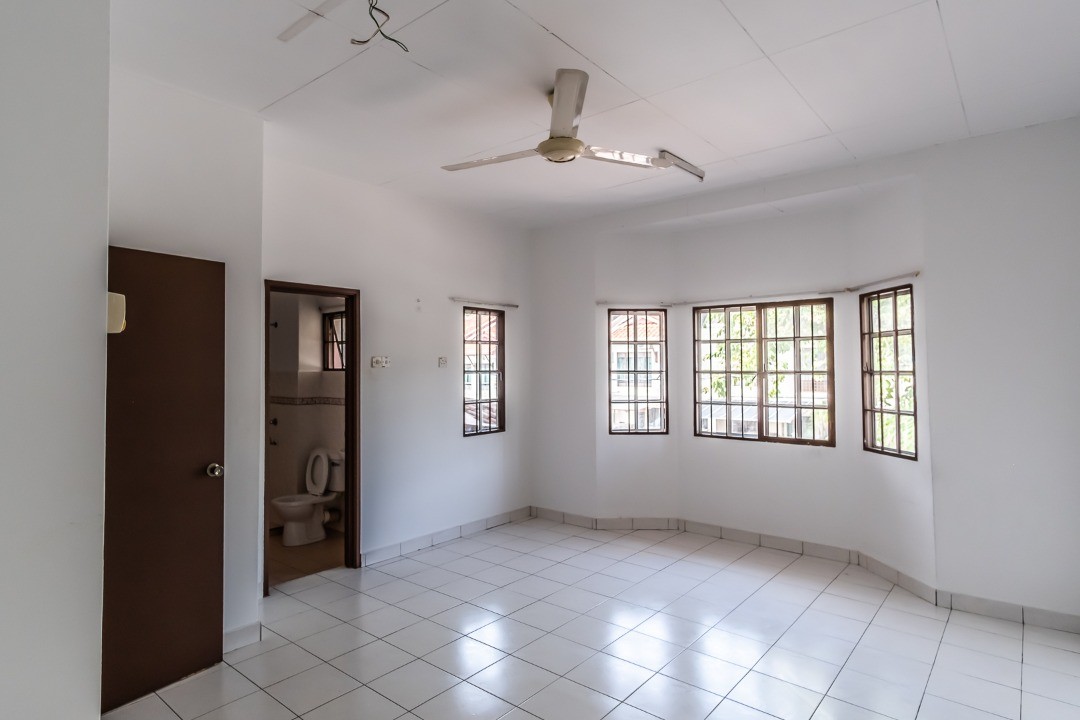 Rent Double Storey House At Bandar Kinrara Puchong Property Rentals On Carousell