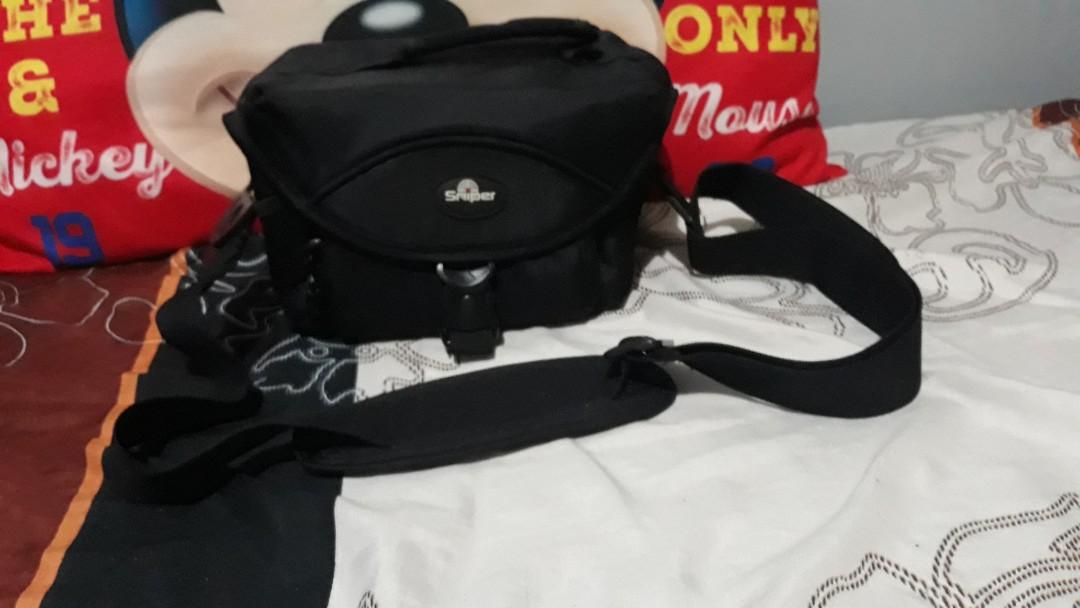 Sniper sling camera bag (Category: Camera Bags & Carriers) located in Manila. Submitted by lmeyora (Listing ID 1009199688, Image 1). Description: used but looks new no flaw.