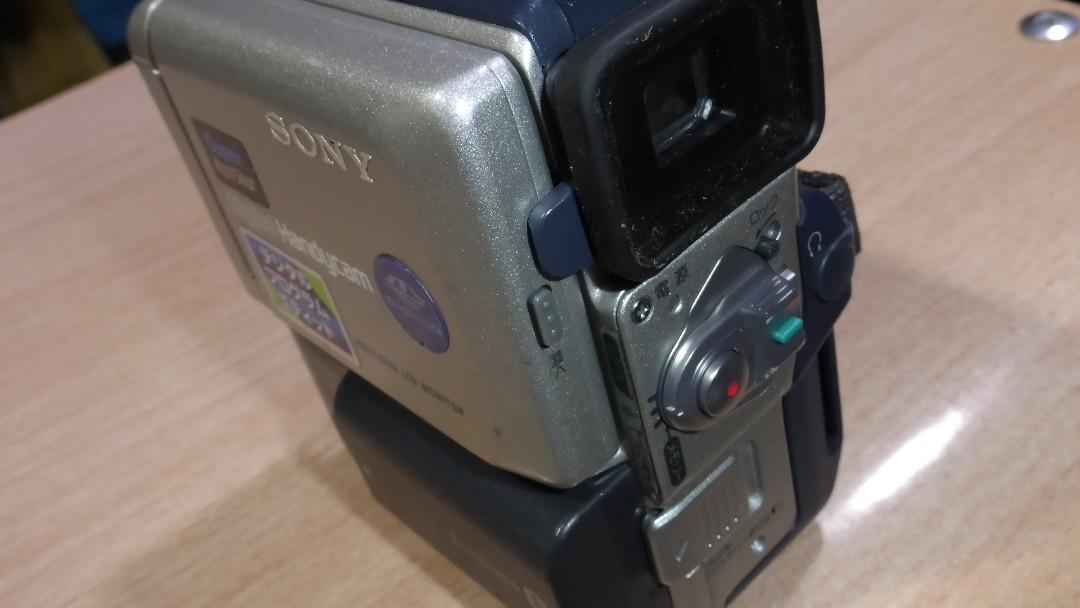 UNTESTED SONY DCRPC5 Digital Video Camera Recorder mini DV Digital
