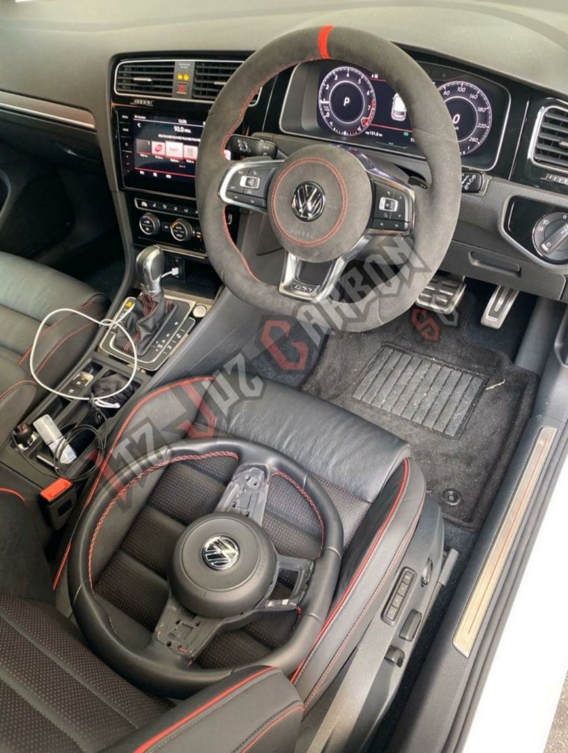 Golf cheap gti alcantara