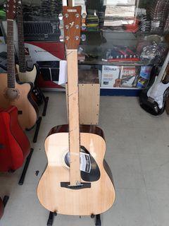 Yamaha f310 acoustic guitar