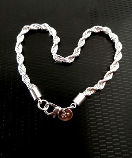 (Category: ) located in . Submitted by geniebeads (Listing ID 1009347898, Image 1). Description: .