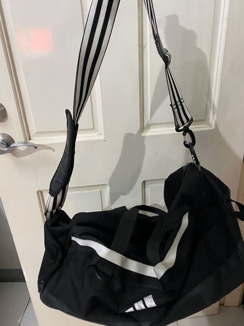 medium size gym bag