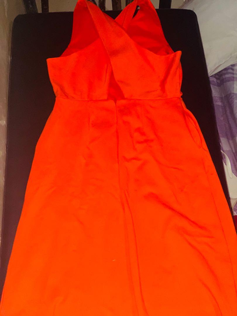 Banana Republic Dress (Category: Dresses) located in Manila. Submitted by chaalmir (Listing ID 1009515365, Image 2). Description: Selling my pre loved banana republic used once only bought for Php 6,500.00 very nice fabric .