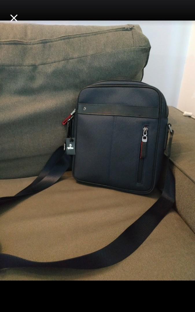 BNWT Goldlion Sling Bag
