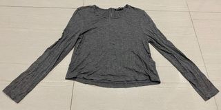 (Category: ) located in . Submitted by oncelovedcloset (Listing ID 1009521720, Image 1). Description: .