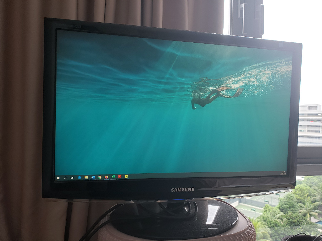 External monitor/screens, Computers & Tech, Parts & Accessories