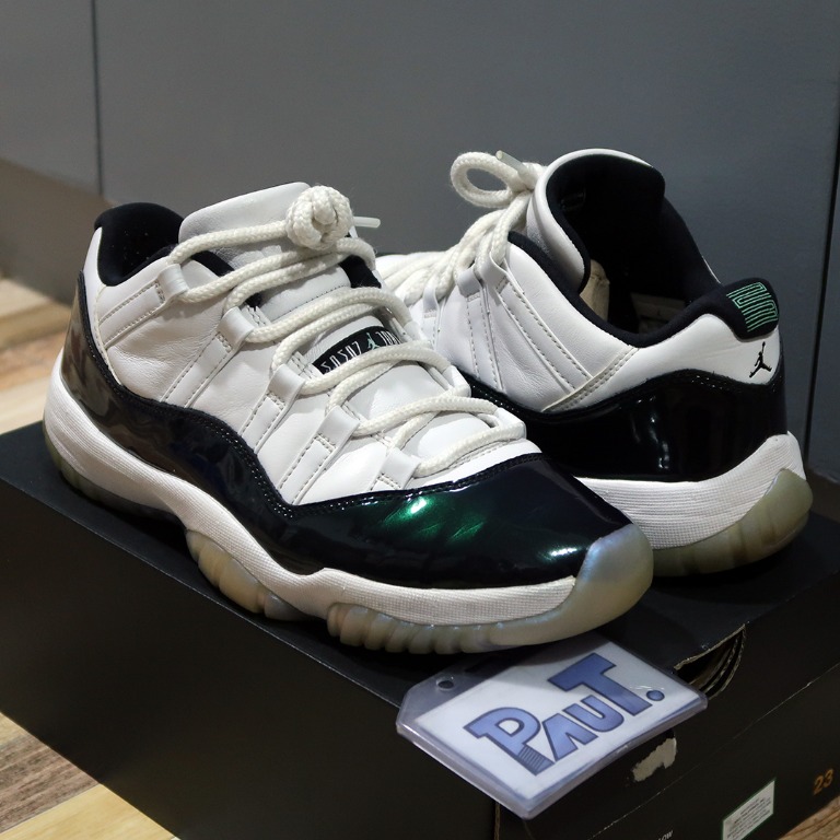 J11 shop emerald low