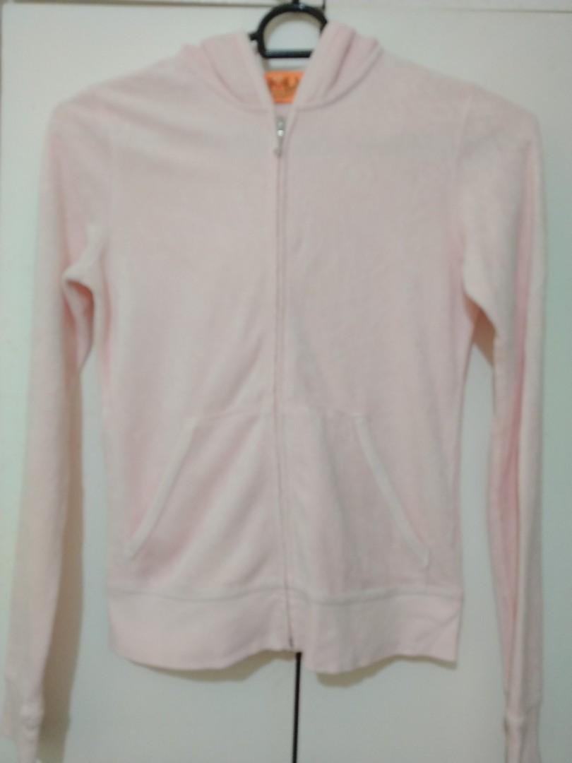 Juicy Couture baby pink jacket (Category: Others Tops) located in Pasig City. Submitted by mvic369 (Listing ID 1009431658, Image 1). Description: Juicy Couture baby pink jacket almost new 💐💐💐.
