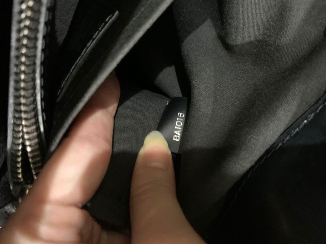 Louis Vuitton Epi Passy GM Noir