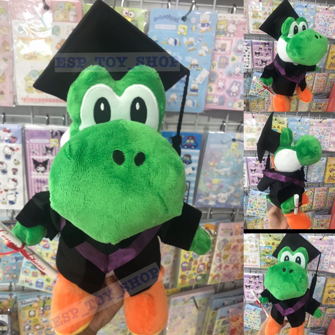 全新現貨孖寶兄弟Mario Yoshi 龍仔畢業公仔, 興趣及遊戲, 玩具 & 遊戲類 - Carousell