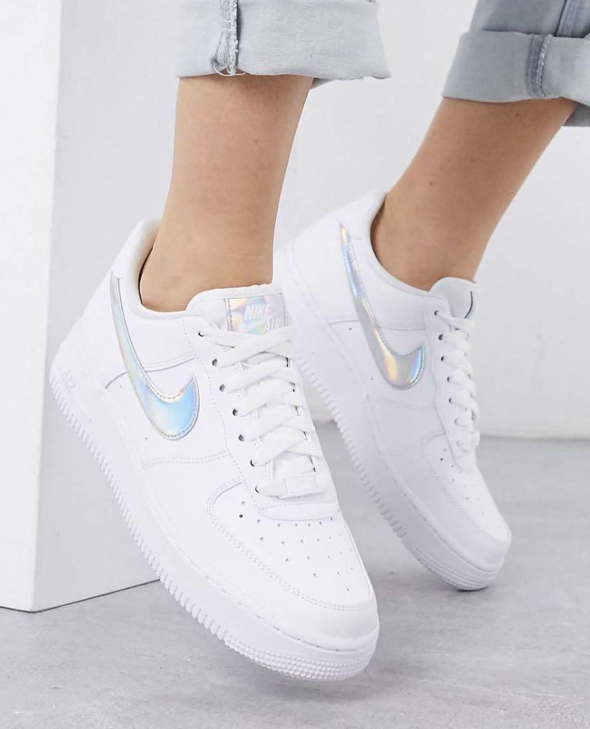 Nike Air Force 1 07 Trainers in white 