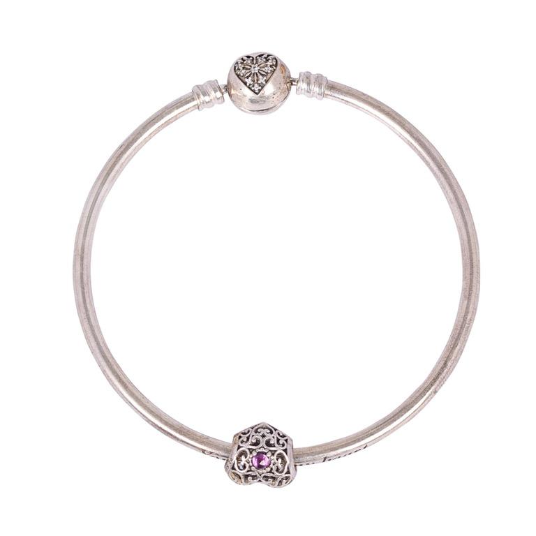 Pandora Heart Of Winter Limited Edition Bangle Bracelet With One Charm Luxury Accessories On Carousell