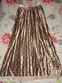 Rok plisket polka bludru