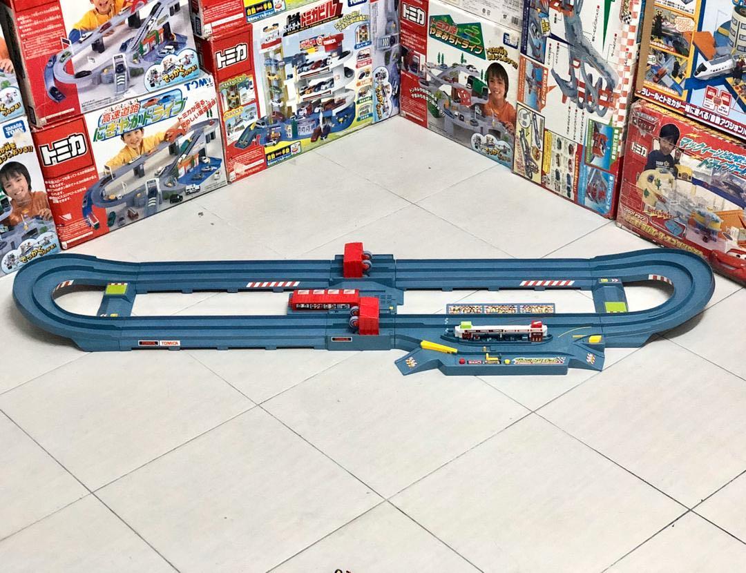 tomica race track