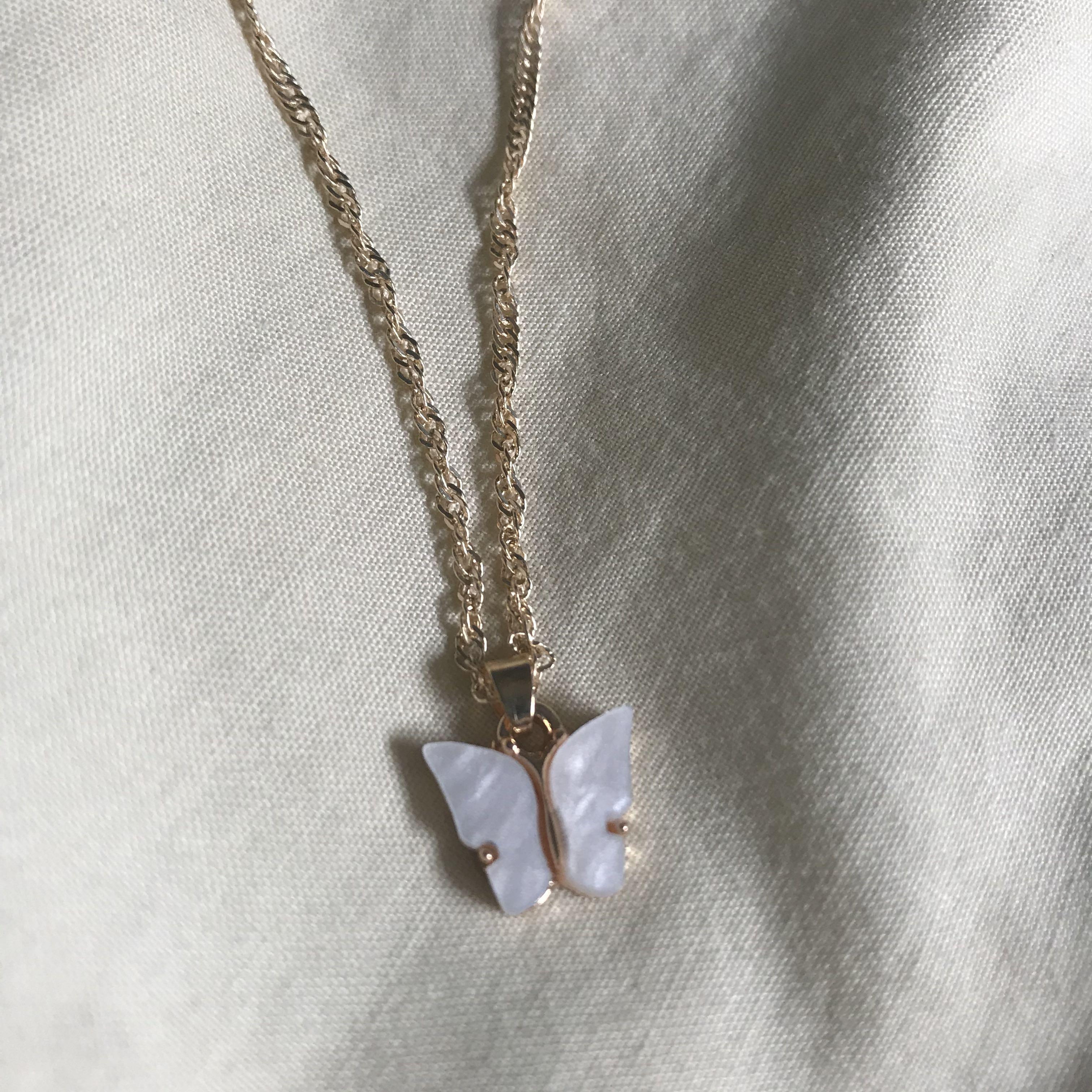 Missguided hotsell butterfly necklace