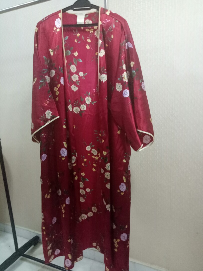 Laura Ashley Nightwear/Baju tidur, Women's Fashion, Muslimah Fashion, Baju  Kurung & sets on Carousell