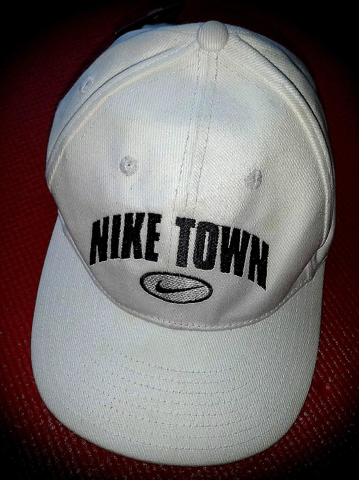 nike town cap