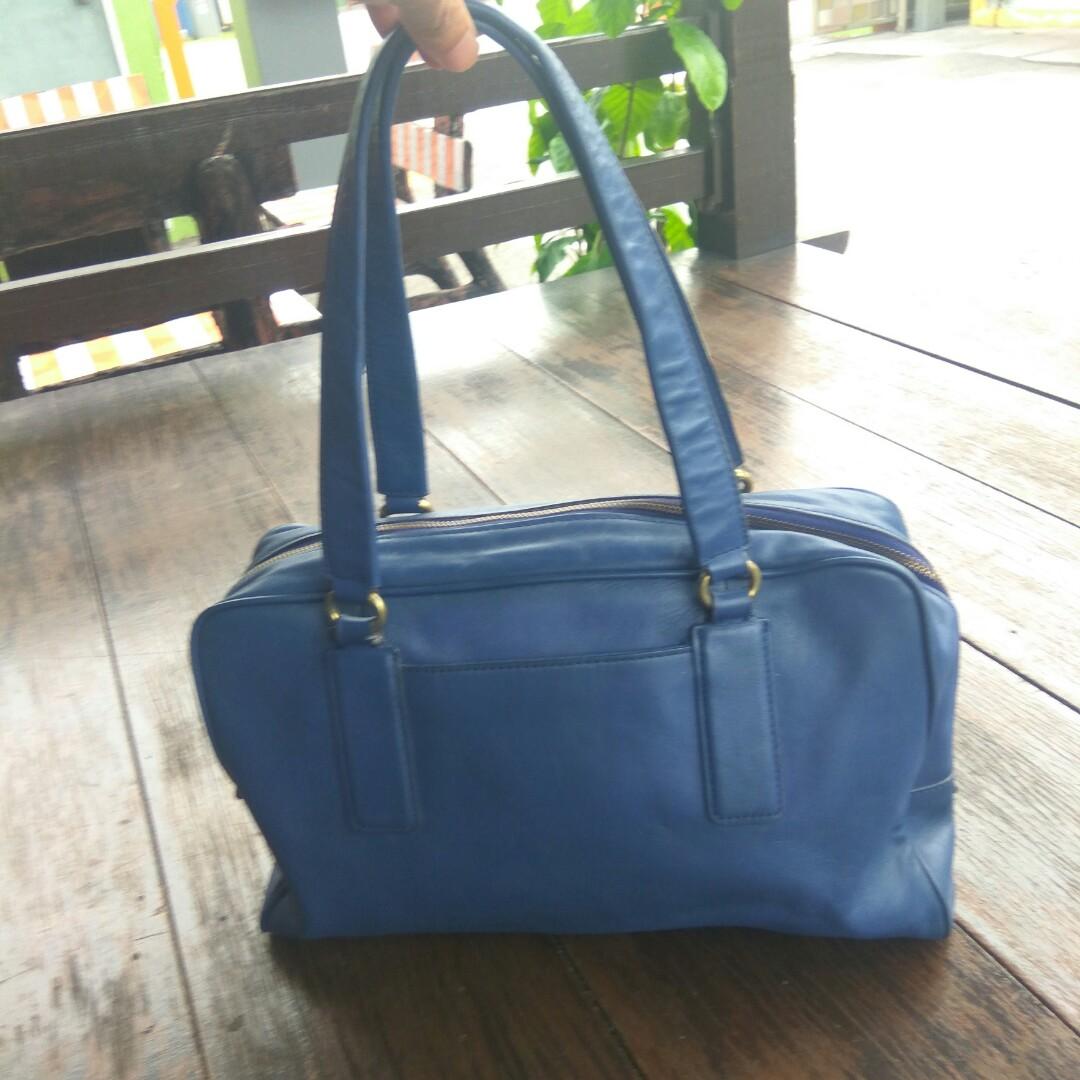 Fossil Duffle bag, Women's Fashion, Bags & Wallets, Tote Bags on Carousell