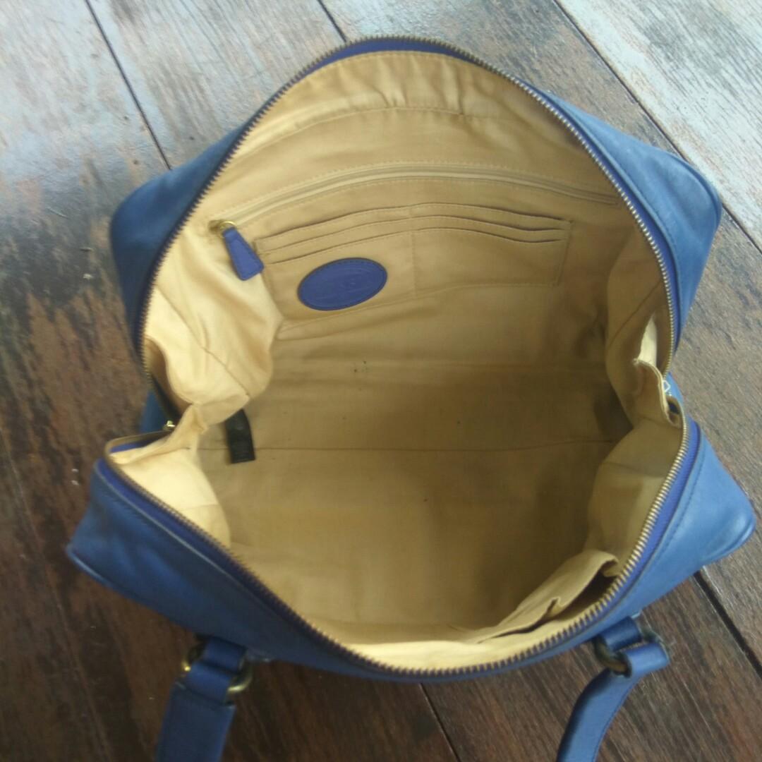 Fossil Duffle bag, Women's Fashion, Bags & Wallets, Tote Bags on Carousell