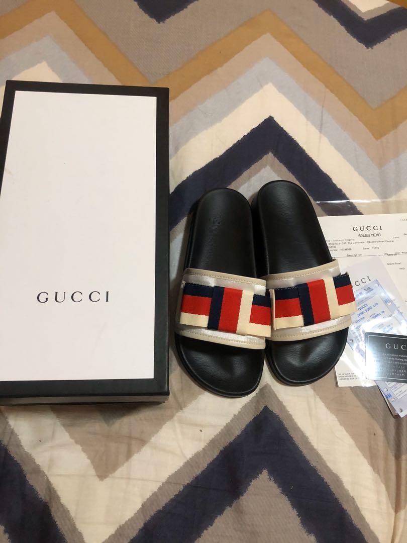 Gucci pursuit bow slides hotsell