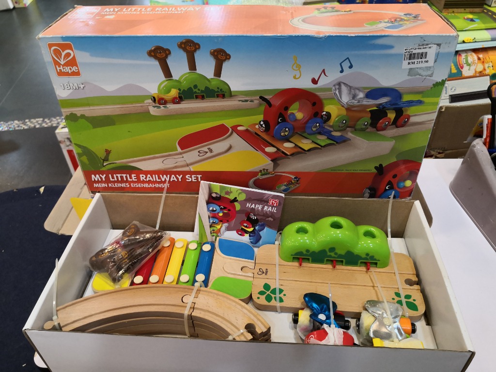 Hape my hot sale little railway set