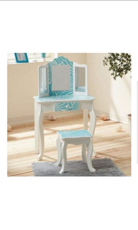 Hot Teamson Kids Fashion Print Vanity Make Up Dressing Table With Chair Stool Seat Set Perfect For 3 To 5 Year Girls Kids C Toys Games Video Gaming Others On Carousell