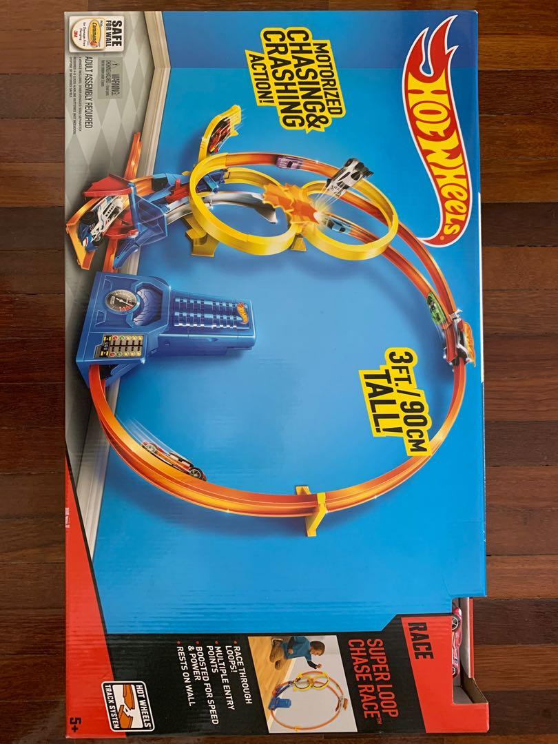 Super loop chase race hotsell